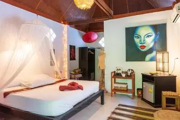 Resort Alcove Bungalow