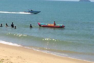 Resort Ruen Thai Rim Haad