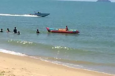 Resort Ruen Thai Rim Haad