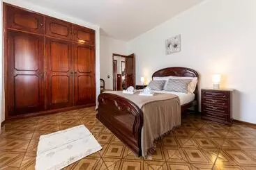 Turistihuoneistot Moradia Vigia