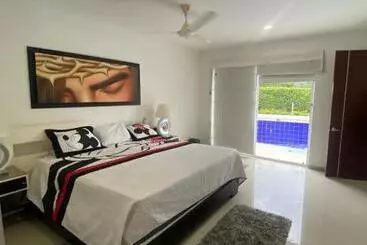 Turistihuoneistot Girardot Casa Piscina Campestre