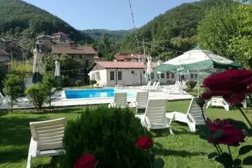 Hotel маймун дере басейн, хотел, италианска пица