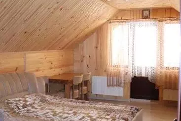 Majatalo гостинний двір вишня