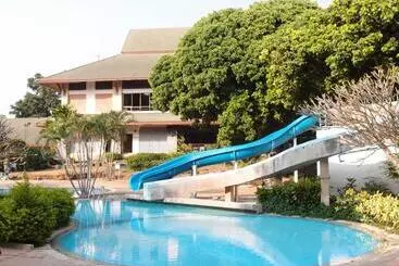 Muaklek Paradise Resort