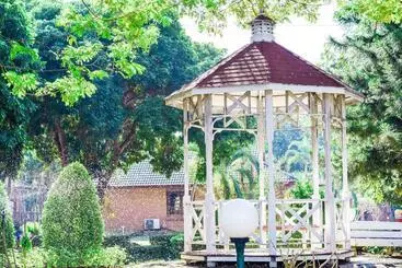 Muaklek Paradise Resort