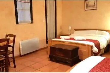 Aamiaismajoitus (B&B) Chambres D Hôtes La Cavalière