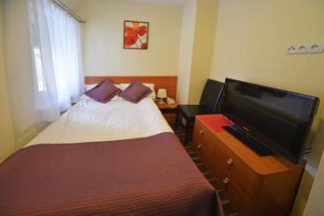 ホテル Bukowy Dworek