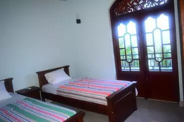 Pensionat Sri Lagoon Villa
