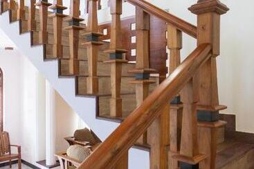 پانسیون Sri Lagoon Villa