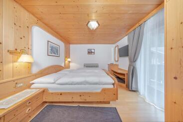 تختخواب و صبحانه Garni Tramans