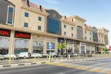 هتل آپارتمان The Palace Suites