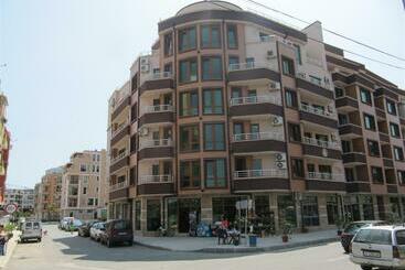 Turist apartmanları Rayski Zalez