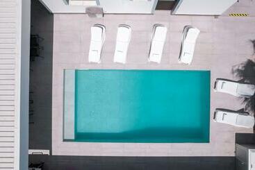 דירות לתיירים Luxury Villa Agathoula