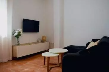 آپارتمان‌های توریست‌ها The Suites Marie
