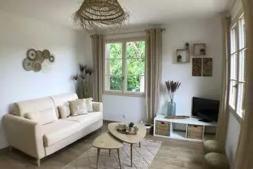 ツーリストアパートメント Dépendance Saint Jean