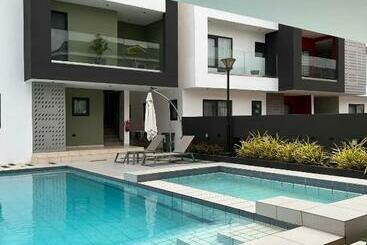 Tourist flats Marnia Court