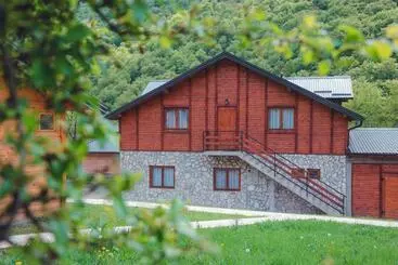 آپارتمانهای توریستها Rafting Centar Paradiso
