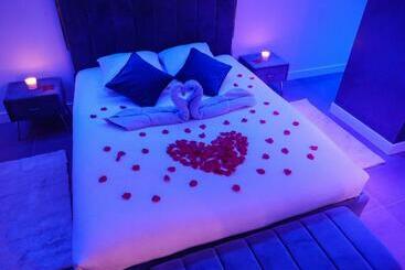 Жильё для туристов Appartement   Jacuzzi   Pour Deux