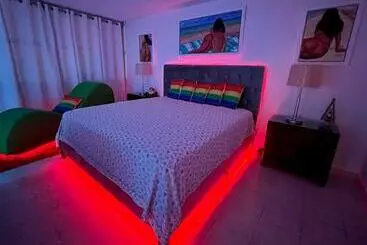 آپارتمان‌های توریست‌ها Beachfront Tropical Tantra Apartment