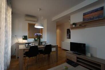 Turistihuoneistot Rentalsevilla Coqueto Apartamento Con Terraza Privada