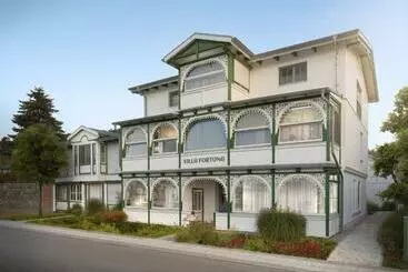 Turistihuoneistot Villa Fortuna   Suite Mit Terrasse