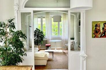 ツーリストアパートメント Villa Media Luna