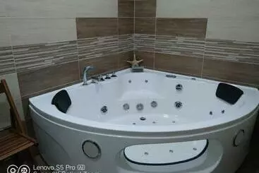 ツーリストアパートメント Apartmán S Vířivkou A Infrasaunou V Olomouci