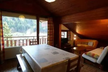 ツーリストアパートメント Duplex 3 Pièces Avec Balcon, Proche Village Et Remontées   6 Pers   Fr 1 458 165