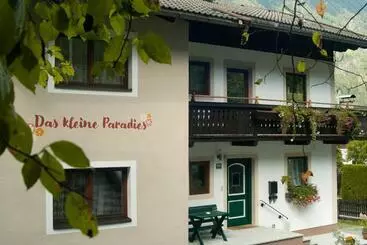 ツーリストアパートメント Das Kleine Paradies