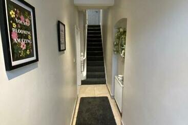 آپارتمان‌های توریست‌ها The Cozy Homestay