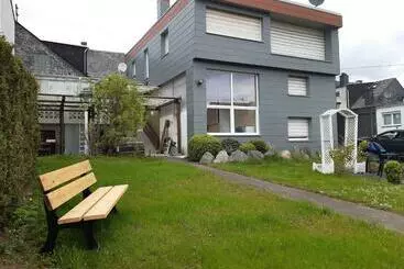 Turistihuoneistot Ferienhaus Zum Hochstein