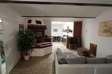 דירות לתיירים Ferienwohnung Alt Freyburg