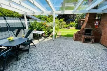 ツーリストアパートメント Ferienhaus An Der Küste Im Luftkurort Hage