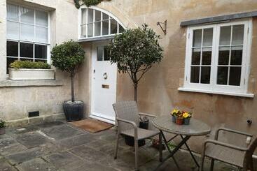 Appartamenti turistici Royal Crescent Courtyard Apartment
