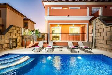 Turistihuoneistot Villa Isotta By Villa Plus