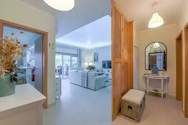 ツーリストアパートメント Penthouse Dali   Cabanas Beach Club