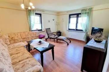 ツーリストアパートメント Ferienapartment Neptun Seebad Ahlbeck