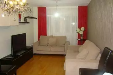 آپارتمان‌های توریست‌ها Piso Alisal Con Garaje