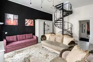 آپارتمان‌های توریست‌ها Avangard French Le Ciel Apart