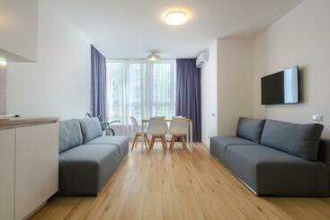 Turistihuoneistot 13129 Nivki Park Cozy Apartment