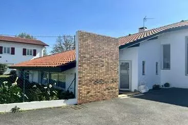 ツーリストアパートメント Appartement T2 Bis Avec Jardin Privé Et Tout Confort à Cambo Les Bains   Fr 1 495 21