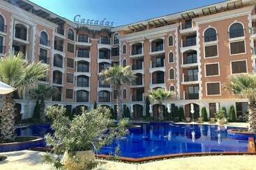 Tourist flats Cascadas Ravda Apartment