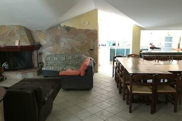 ツーリストアパートメント Huge And Modern Private Apartment