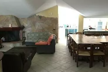 Turistihuoneistot Huge And Modern Private Apartment
