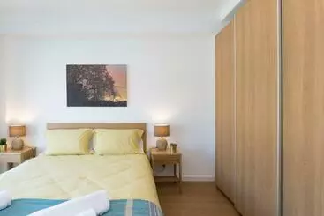 Turistihuoneistot Lovely Flat With Charming Terrace By Host Wise