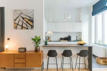 ツーリストアパートメント Appartement Guillemins Station