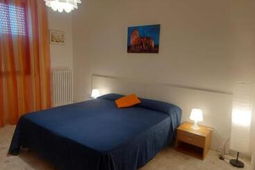 ツーリストアパートメント Luciana S Home