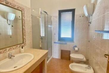 דירות לתיירים Blue View Alabe