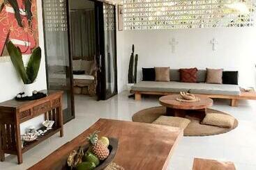 شقق خاصة سياحية The Captains Villa