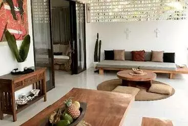 ツーリストアパートメント The Captains Villa